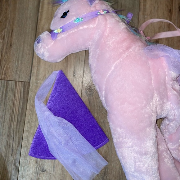 Unicorn Dress Up Play EUC 2-4yr olds - Picture 4 of 4